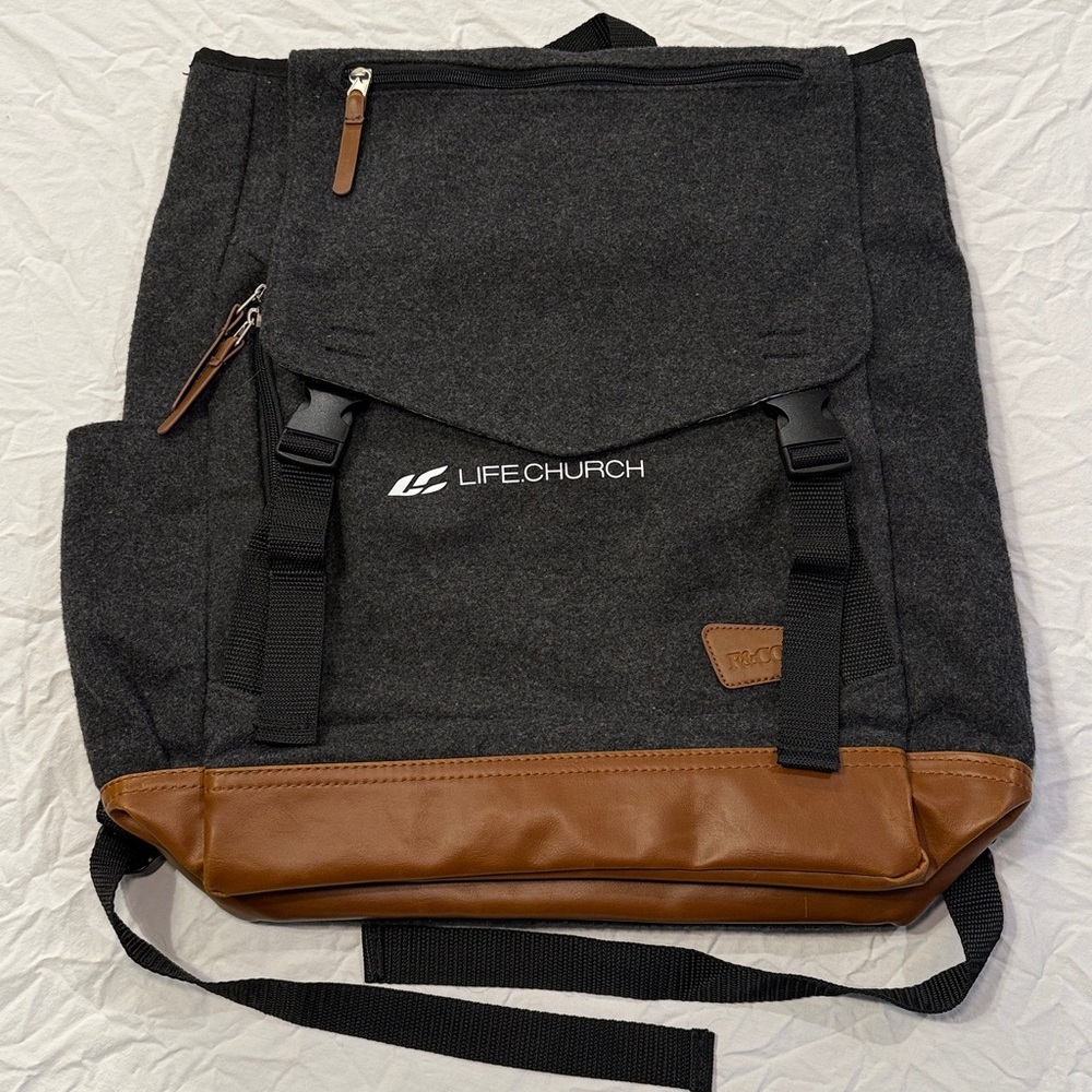 Life Church Craig GroeschelField & Co Campster Satchel Laptop Backpack NWOT